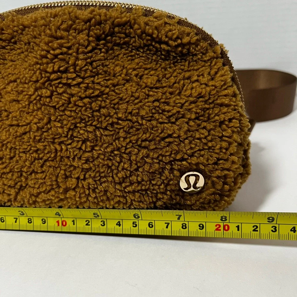 lululemon athletica Brown Sherpa Belt Bag